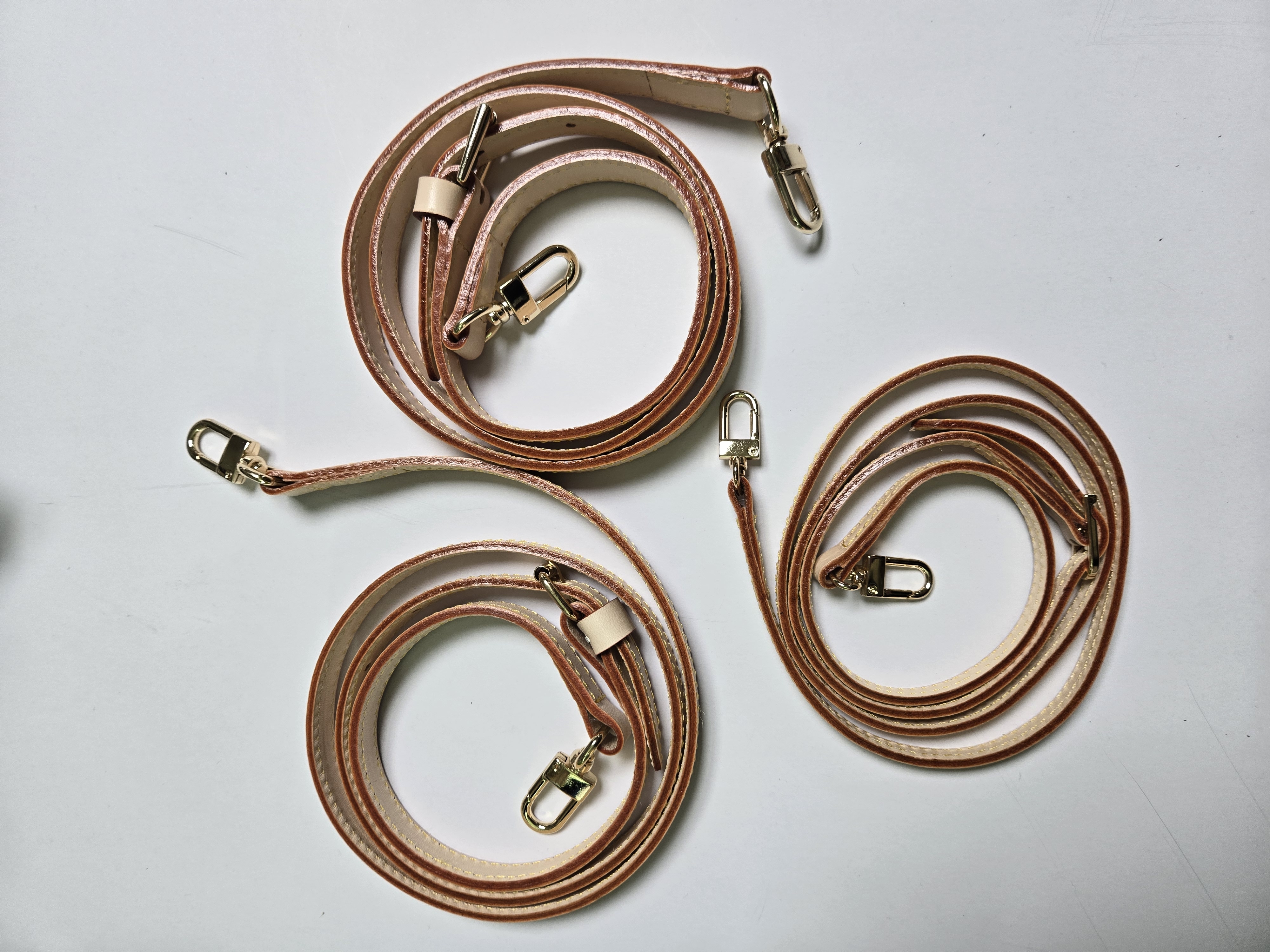 크로스끈.생지가죽 태닝되는가죽, 스킨색